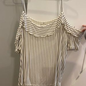 American Eagle cold shoulder top